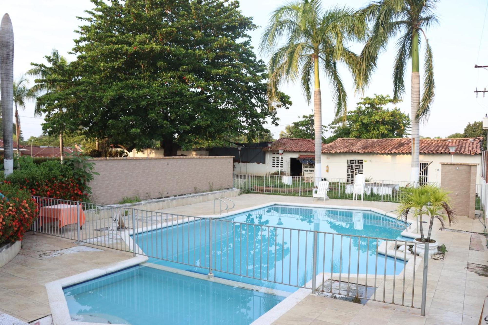 Hotel Plaza Real Montelibano Ngoại thất bức ảnh