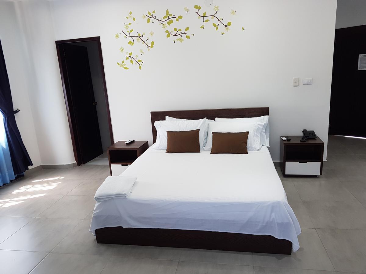 Hotel Plaza Real Montelibano Ngoại thất bức ảnh