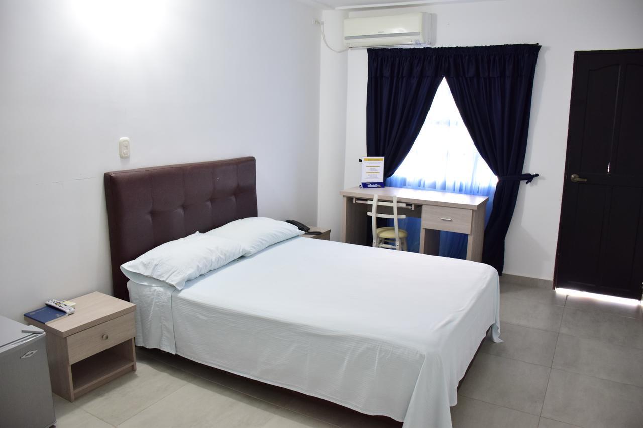 Hotel Plaza Real Montelibano Ngoại thất bức ảnh